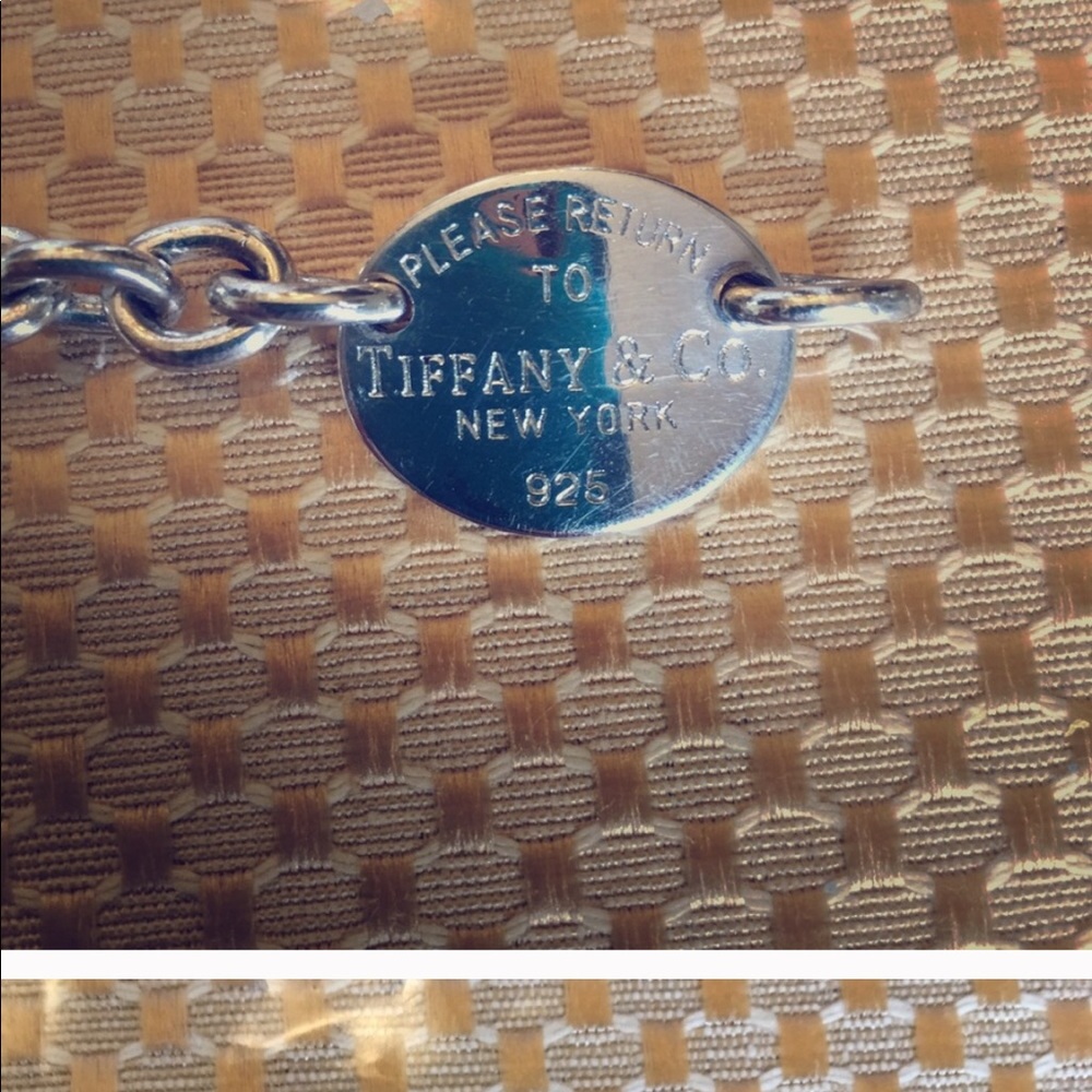 Return to Tiffany’s  necklace tag